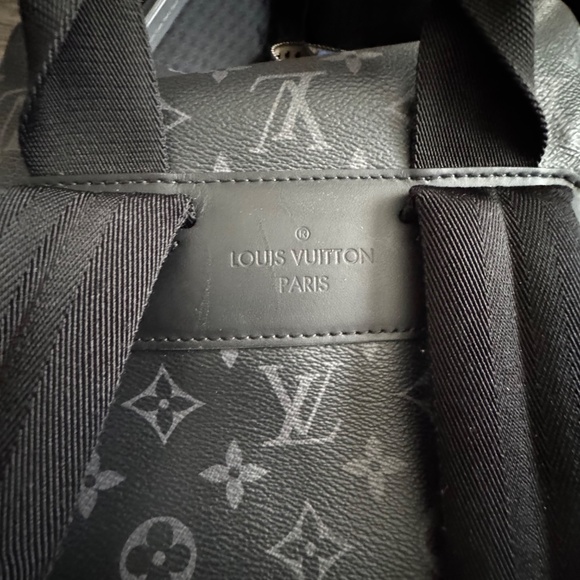 Louis Vuitton Montsouris  Backpack - Picture 5 of 5